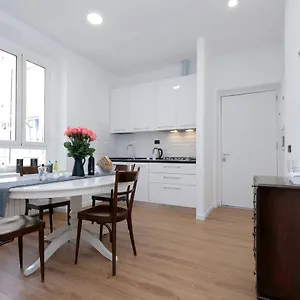 Monti Central Apartment